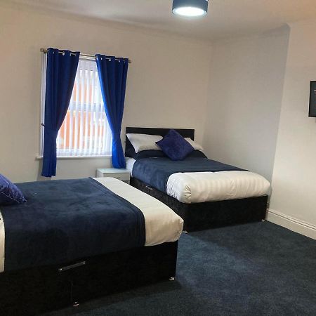 Agapi Apartment - Sea View Sleeps Ten Blackpool Esterno foto