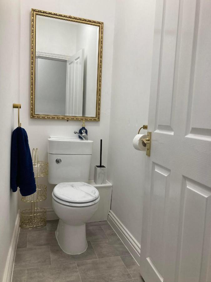 Agapi Apartment - Sea View Sleeps Ten Blackpool Esterno foto