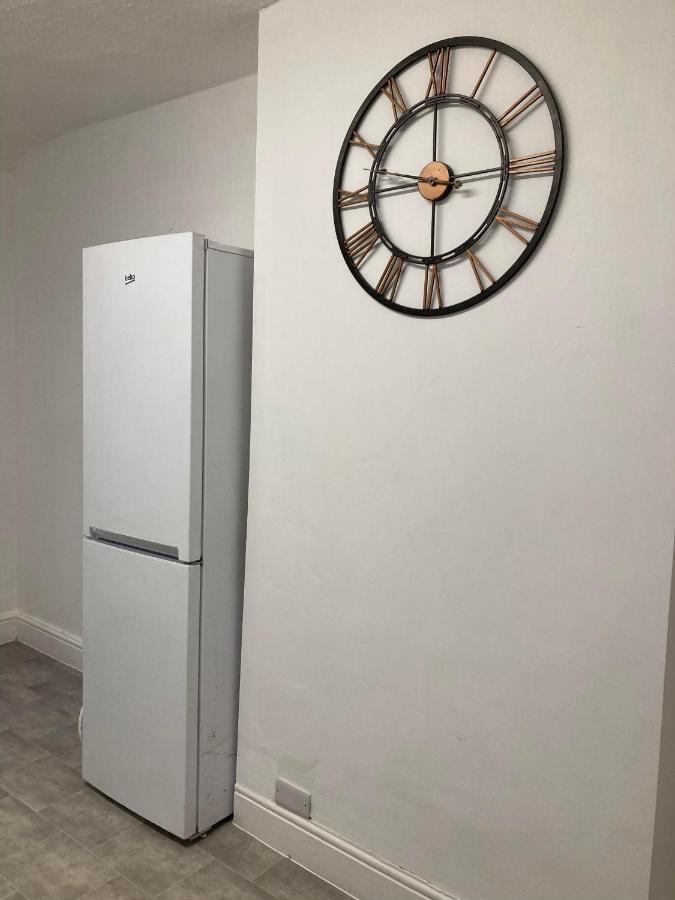 Agapi Apartment - Sea View Sleeps Ten Blackpool Esterno foto