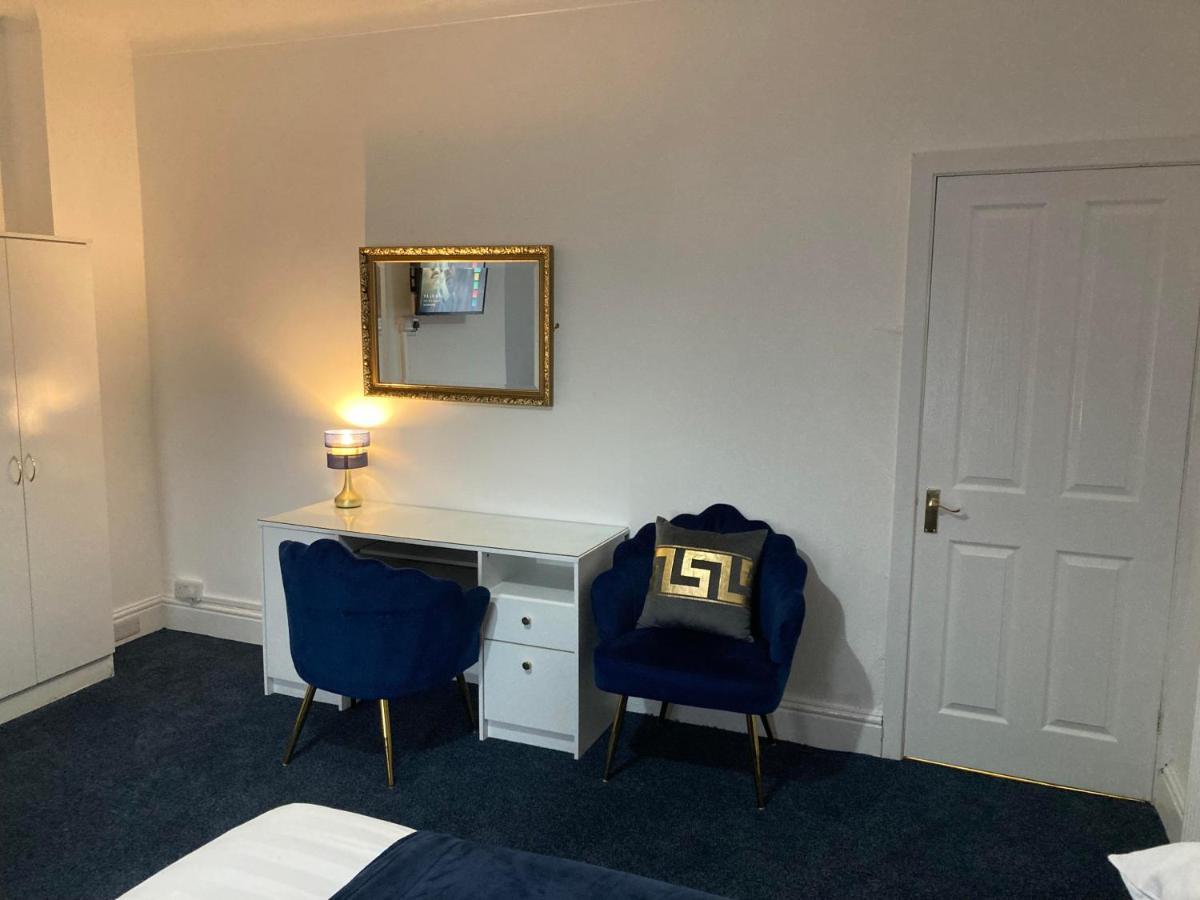 Agapi Apartment - Sea View Sleeps Ten Blackpool Esterno foto