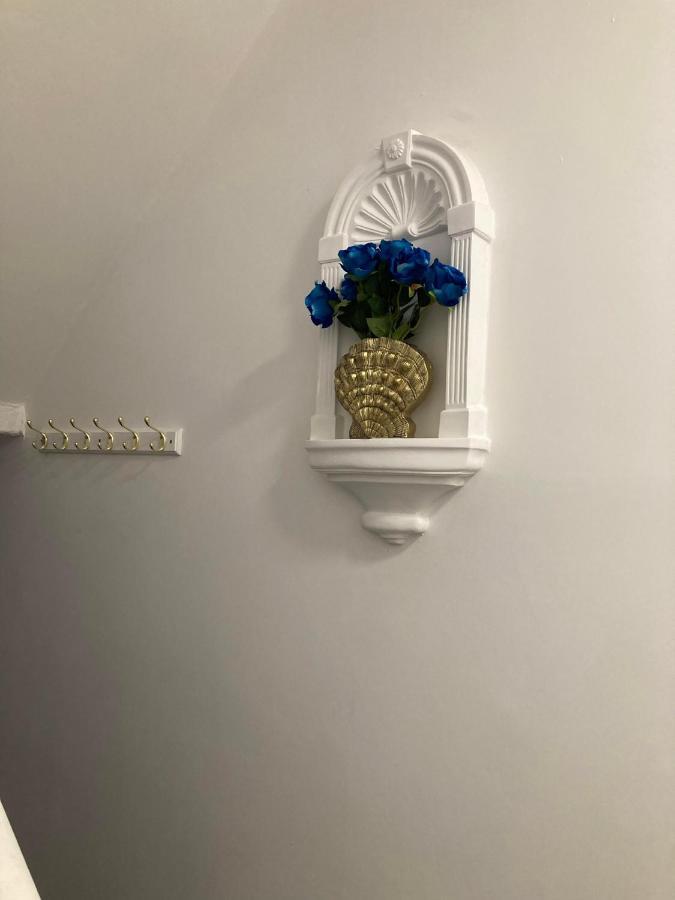 Agapi Apartment - Sea View Sleeps Ten Blackpool Esterno foto